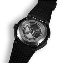 Load image into Gallery viewer, NSQUARE Propeller Automatic Watch - 48mm N26.1 BlackWhite|NSQUARE 螺旋槳 自動錶-48毫米 N26.1 黑白色